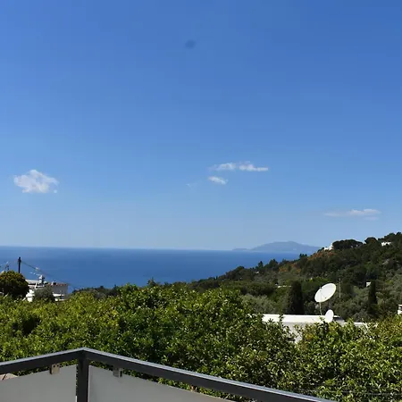 Cristina Bed & Breakfast 4*