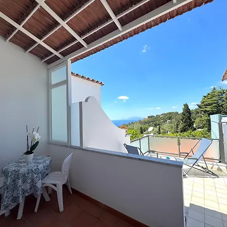 Cristina Bed & Breakfast 4*