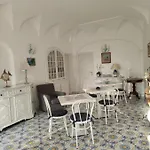 Cristina 4*
