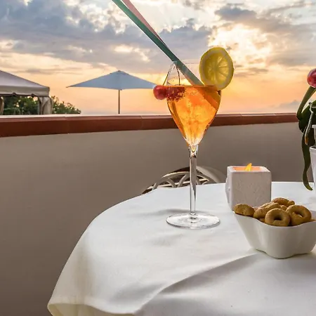 Cristina Bed & Breakfast 4*